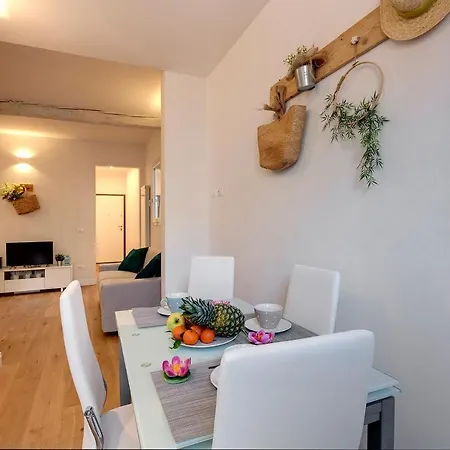 Abigail By Mamo Apartment